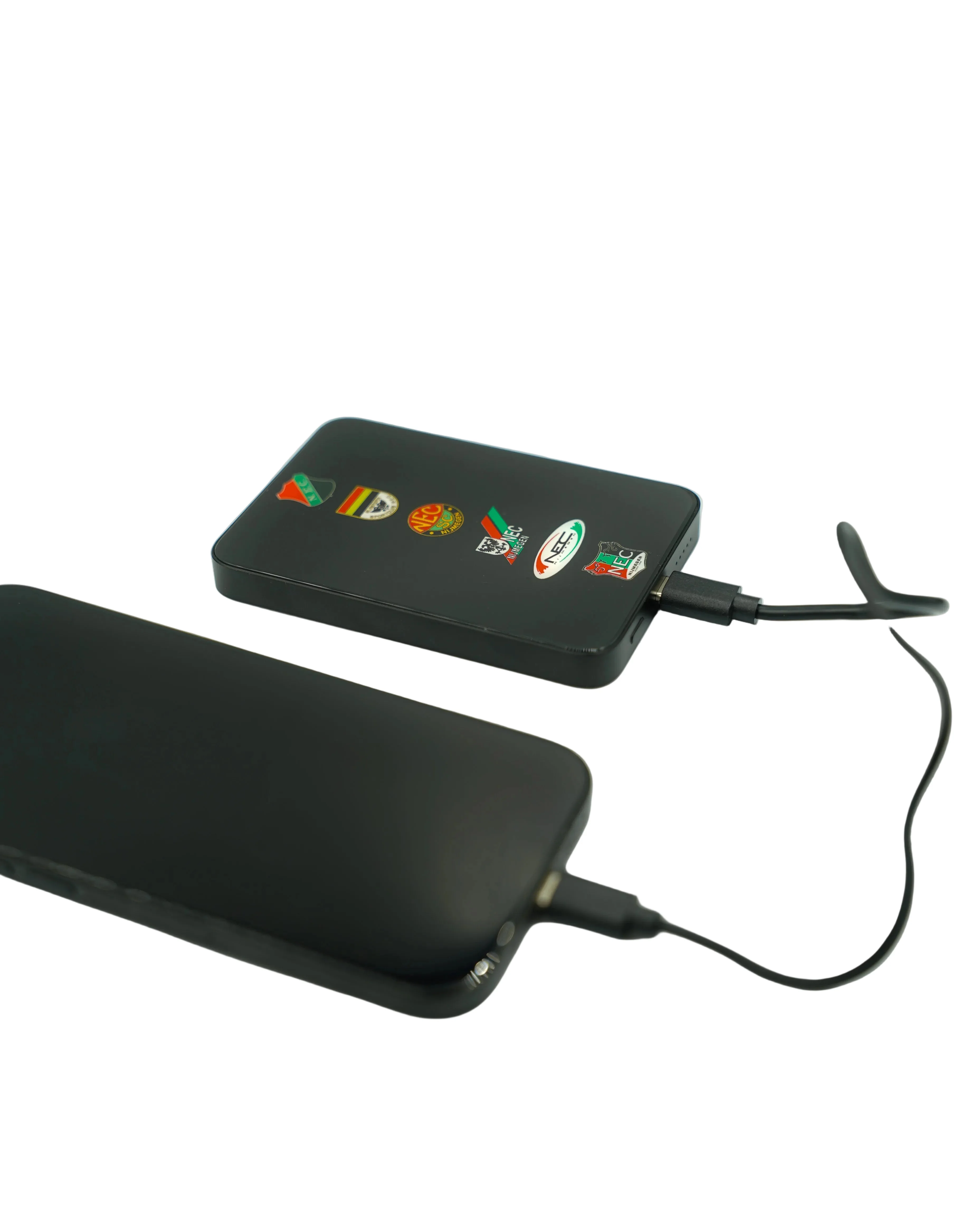 N.E.C. Powerbank met MagSafe - Image 3